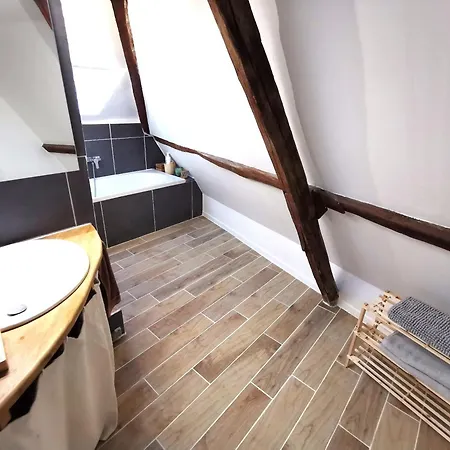 Deux Pieces Sous Les Toits Tours