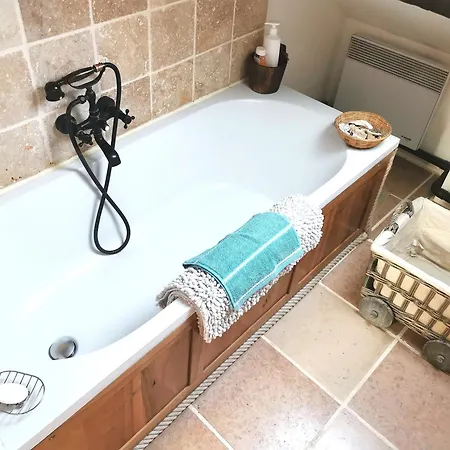 Deux Pieces Sous Les Toits Daire *