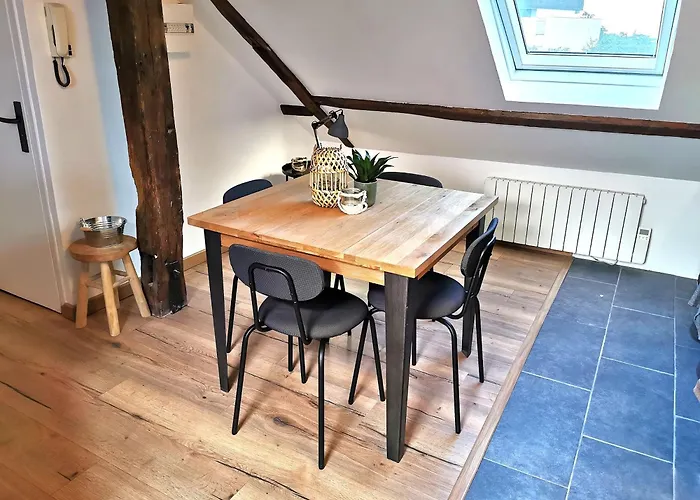 Deux Pieces Sous Les Toits * 图尔