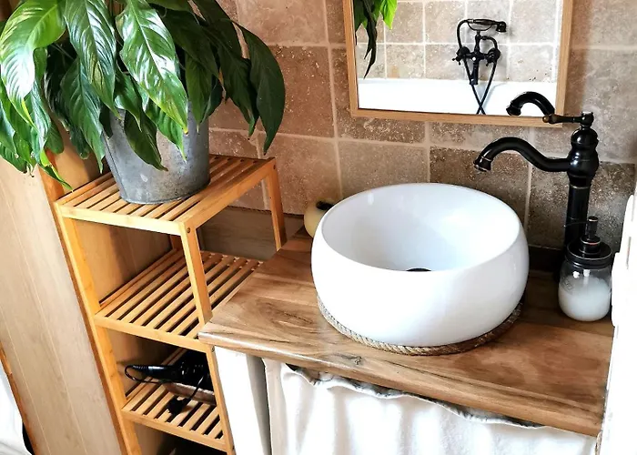 Deux Pieces Sous Les Toits 公寓 *